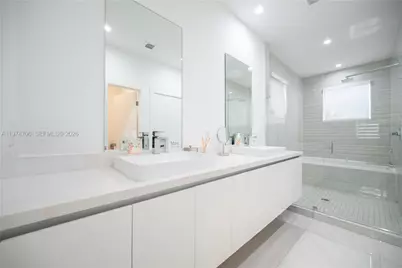 10366 NW 68th Ter #0, Doral, FL 33178 - Photo 7