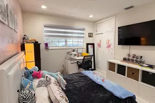 1461 NW 137th St, Miami, FL 33167 - Photo 15