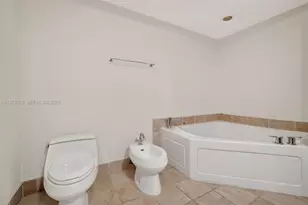 18201 Collins Ave, Sunny Isles Beach, FL 33160 - Photo 25