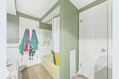 10028 Freestone Ln, Other City - In The State Of Florida, FL 34668 - Photo 3