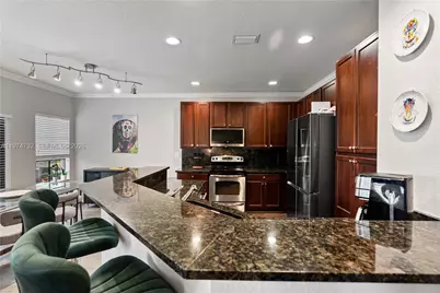 6073 Grand Cypress Cir W, Coconut Creek, FL 33073 - Photo 9