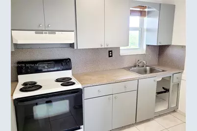 1700 NE 191st St #402, Miami, FL 33179 - Photo 5