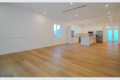 112 NW 24th Ct, Miami, FL 33125 - Photo 11