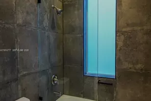 112 NW 24th Ct, Miami, FL 33125 - Photo 17