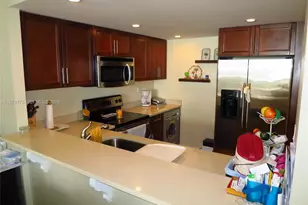 600 NE 36th St, Miami, FL 33137 - Photo 7