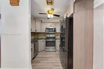 480 NE 109th St, Miami, FL 33161 - Photo 23