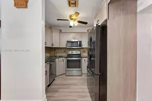 480 NE 109th St, Miami, FL 33161 - Photo 23