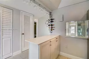 9001 Sunrise Lakes Blvd, Sunrise, FL 33322 - Photo 13