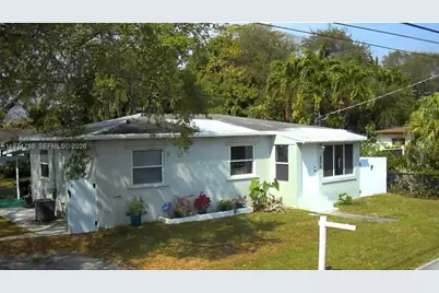 204 SW 7th Ave, Hallandale Beach, FL 33009 - Photo 3