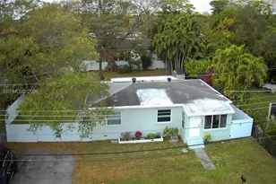 204 SW 7th Ave, Hallandale Beach, FL 33009 - Photo 1