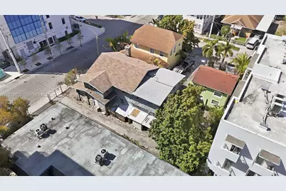 667 NW 1st St, Miami, FL 33128 - Photo 13