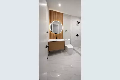 5935 W 16th Ln, Hialeah, FL 33012 - Photo 11