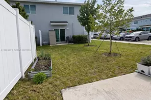 1081 NW 5th St, Florida City, FL 33034 - Photo 13