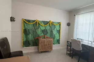 1081 NW 5th St, Florida City, FL 33034 - Photo 5