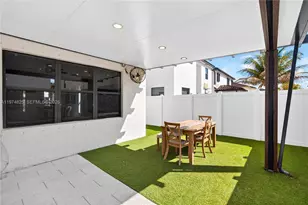 3542 W 93rd Pl, Hialeah, FL 33018 - Photo 17