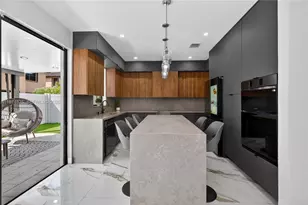 3542 W 93rd Pl, Hialeah, FL 33018 - Photo 33