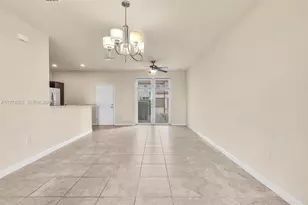 17161 SW 96th St, Miami, FL 33196 - Photo 3