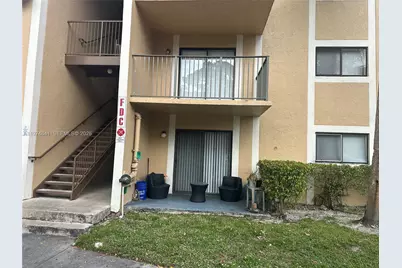 9491 S Palm Cir S #202, Pembroke Pines, FL 33025 - Photo 1