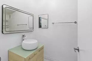 140 Lakeview Dr, Weston, FL 33326 - Photo 9