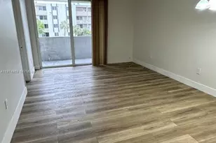 10000 NW 80th Ct, Hialeah Gardens, FL 33016 - Photo 5