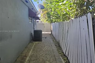 183 E 44th St, Hialeah, FL 33013 - Photo 5