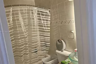 183 E 44th St, Hialeah, FL 33013 - Photo 39