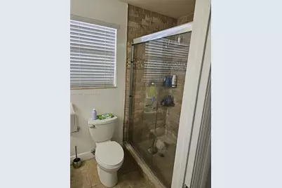 183 E 44th St, Hialeah, FL 33013 - Photo 37