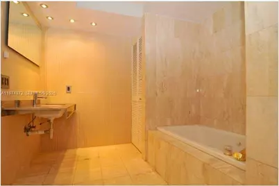 1800 Sunset Harbour Dr #811, Miami Beach, FL 33139 - Photo 9