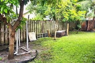 7707 SW 8th St, North Lauderdale, FL 33068 - Photo 11