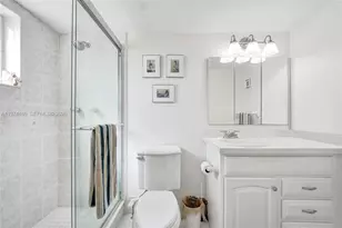 324 SE 10th St, Dania Beach, FL 33004 - Photo 23