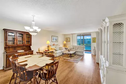 324 SE 10th St #208, Dania Beach, FL 33004 - Photo 43