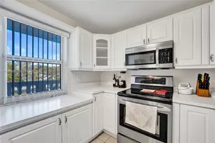 324 SE 10th St, Dania Beach, FL 33004 - Photo 37