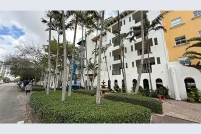 642 Valencia #305, Coral Gables, FL 33134 - Photo 3