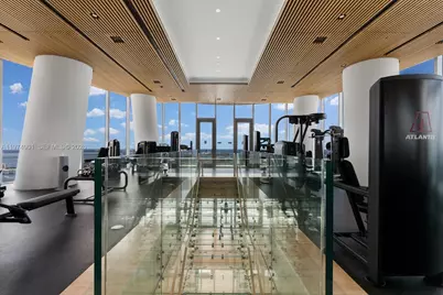300 Biscayne Boulevard Way #5002 E, Miami, FL 33131 - Photo 35