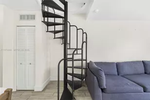 7801 NE 4th Ct, Miami, FL 33138 - Photo 7