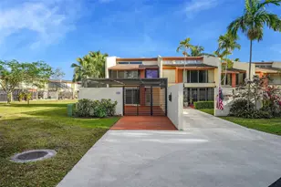 7601 SW 105th Ave, Miami, FL 33173 - Photo 1