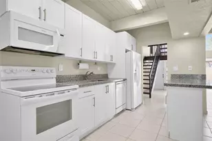 7601 SW 105th Ave, Miami, FL 33173 - Photo 3