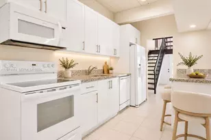 7601 SW 105th Ave, Miami, FL 33173 - Photo 3