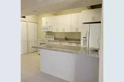 7601 SW 105th Ave, Miami, FL 33173 - Photo 9