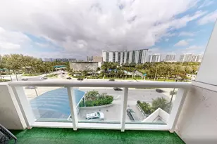 19201 Collins Ave, Sunny Isles Beach, FL 33160 - Photo 25