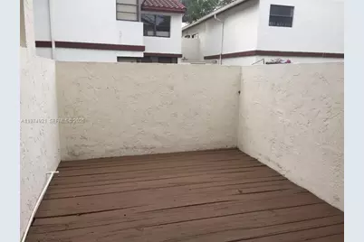 331 Ives Dairy Rd #331-10, Miami, FL 33179 - Photo 3