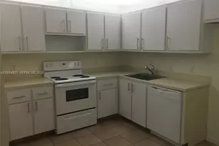 331 Ives Dairy Rd, Miami, FL 33179 - Photo 11