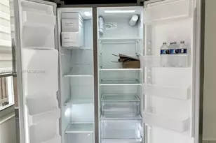 3461 NW 6th St, Miami, FL 33125 - Photo 7