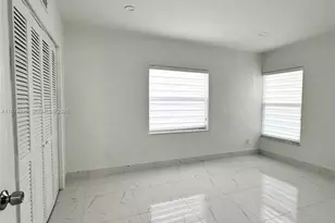 3461 NW 6th St, Miami, FL 33125 - Photo 13