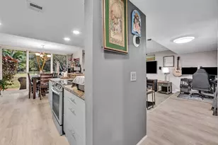 9410 Live Oak Pl, Davie, FL 33324 - Photo 15