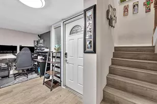 9410 Live Oak Pl, Davie, FL 33324 - Photo 9