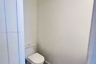 10229 NW 64th Terrace, Doral, FL 33178 - Photo 17