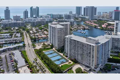 2500 Parkview Dr #1914, Hallandale Beach, FL 33009 - Photo 35