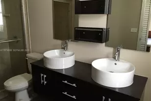 1800 Collins Ave, Miami Beach, FL 33139 - Photo 15