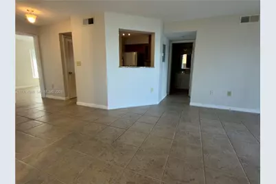 2647 NW 33rd St #2306, Oakland Park, FL 33309 - Photo 9